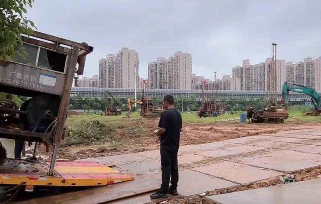 长沙土拍杀疯了！楼市要起飞了？我的天啊，太生猛了，一个五线城市的小房企直接血战2