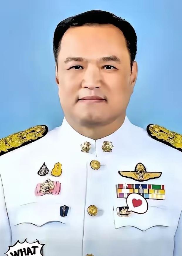刚刚再次出任泰国总理的阿努廷，很快就用一个动作引爆舆论：他宣布把自己的座驾从劳斯