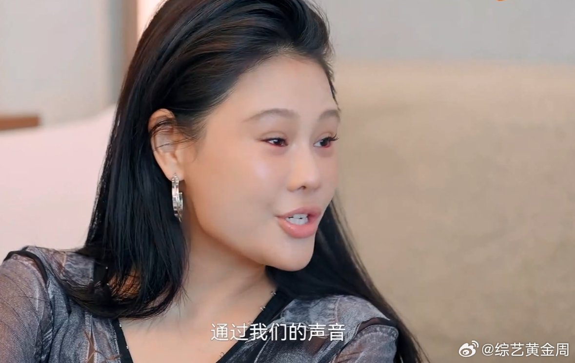 阿楚姑娘是刘欢专门留给袁娅维的我的妈呀，刘欢特地留的歌诶！TIA 唱的时候肯定满