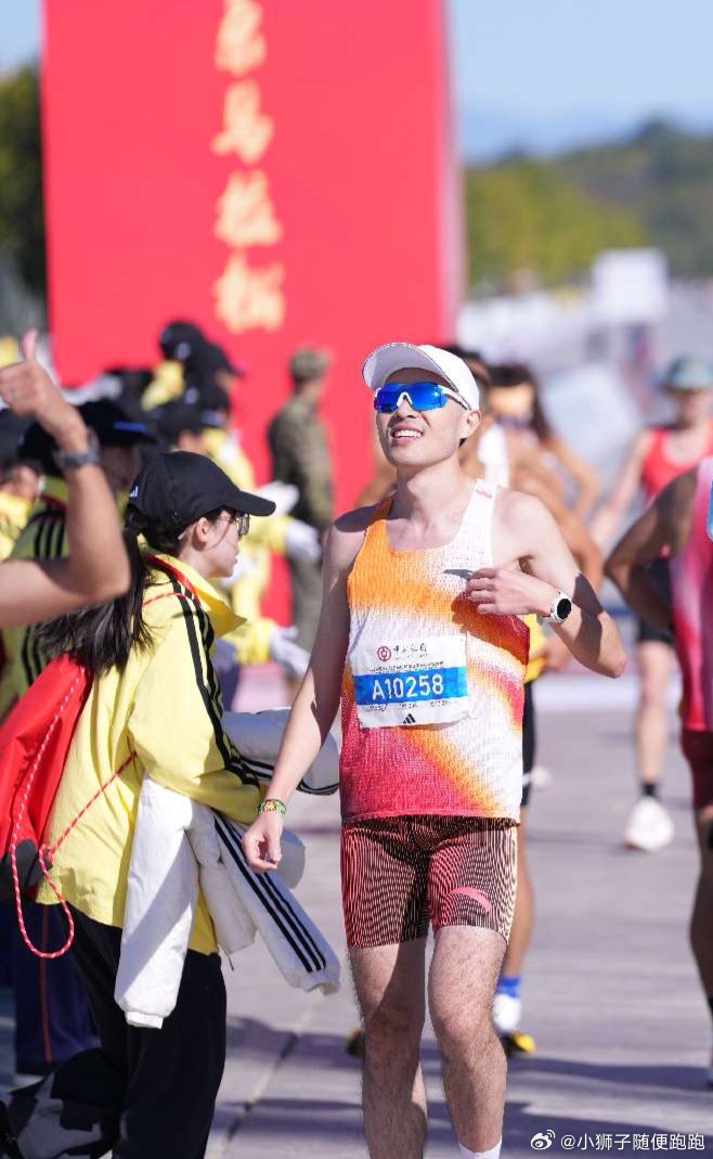 跑步[超话] 赛后 恢复跑身体还是很疲惫的跑步打卡即刻开跑 ​​​