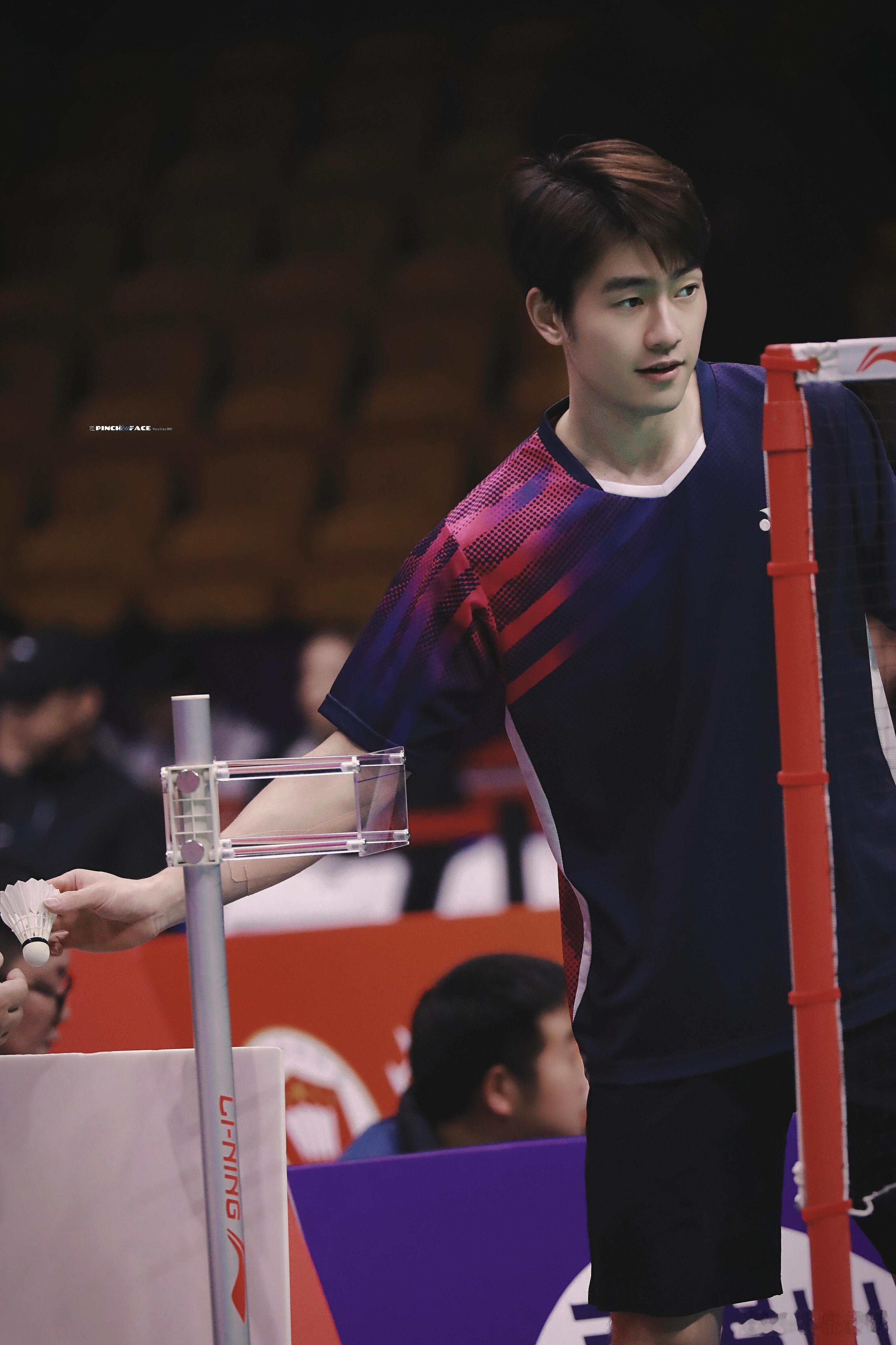 王昶 | 赛场的光影偏爱勾勒他的轮廓 