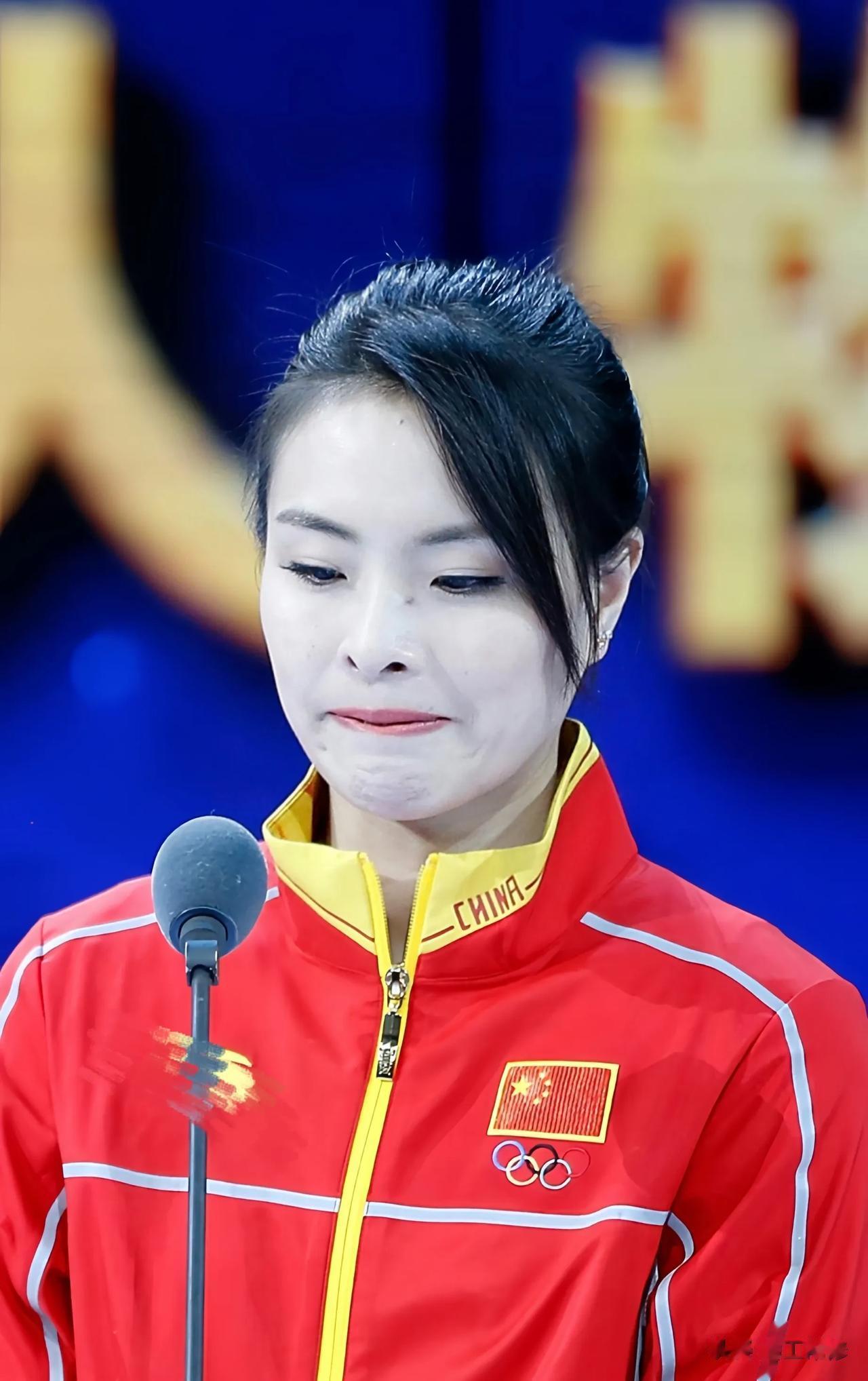 哪些运动员退役后，依然在默默无闻的发光发热？

这样的运动员太多了，就拿我们耳熟