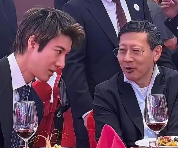 根据公开报道，王力宏于2026年8月19日出席了宇树科技的上市答谢宴，并被安排坐