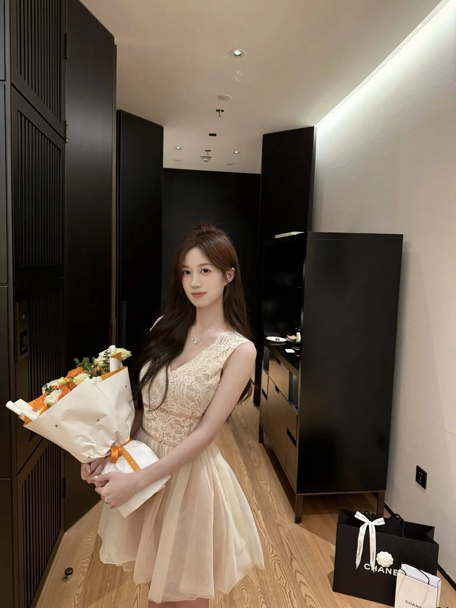 在人声鼎沸里 我唯独奔向你