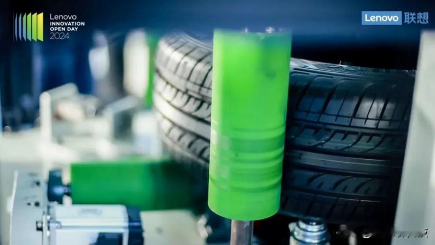 AI攻克轮胎行业顽疾。近日，联想推出第三代轮胎AI质检设备，采用“小样本终身学习