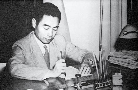 1930年，国民党特务头子徐恩曾前往上海抓捕周恩来，然而却让周恩来从眼皮子下溜走