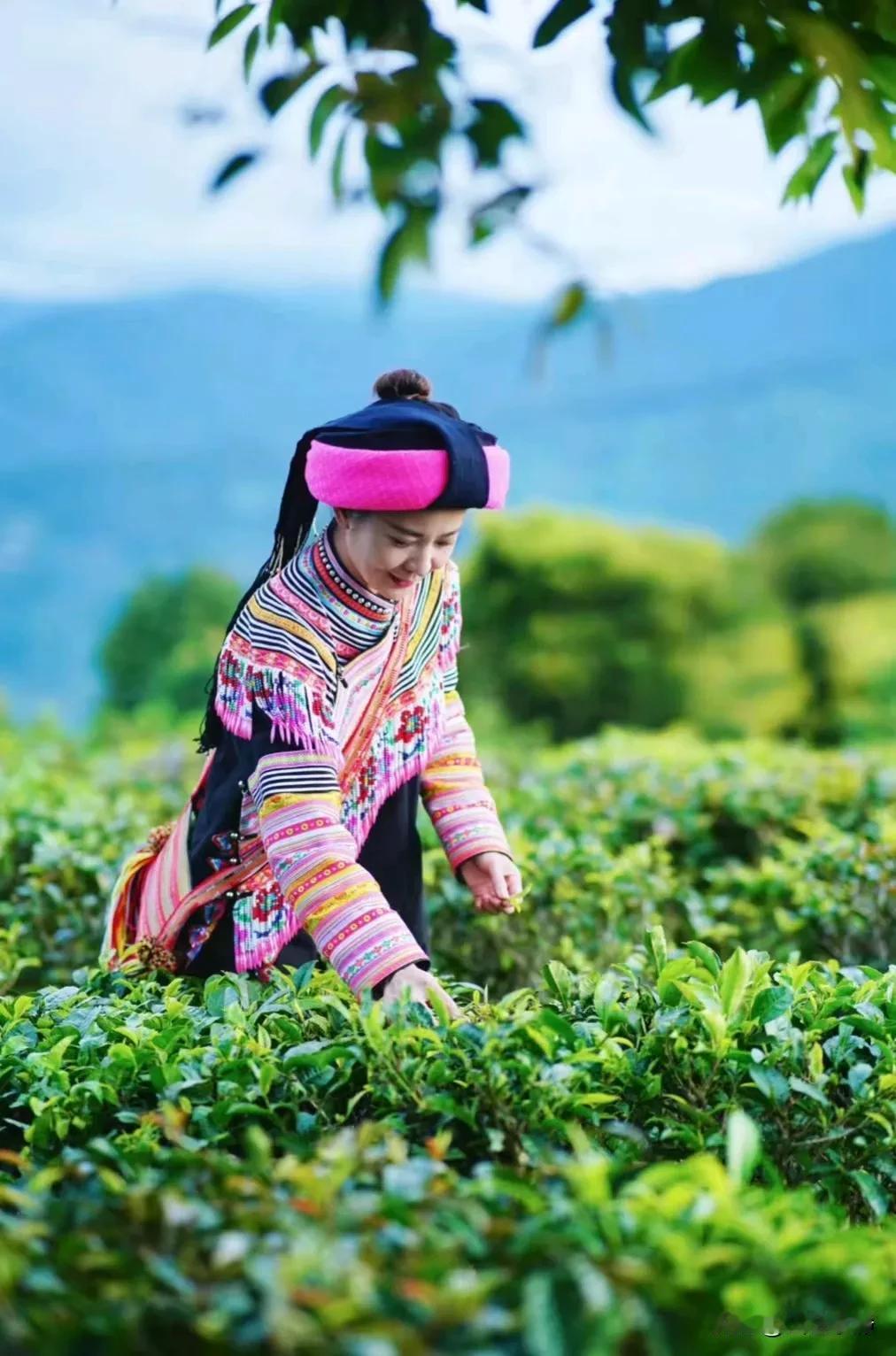 Life is like a book, open every page is 