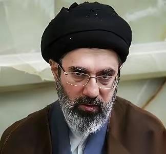 伊朗终于彻底顿悟了：哪怕砸锅卖铁换来再多尖端武器，只要自家院子里还藏着美国和以色