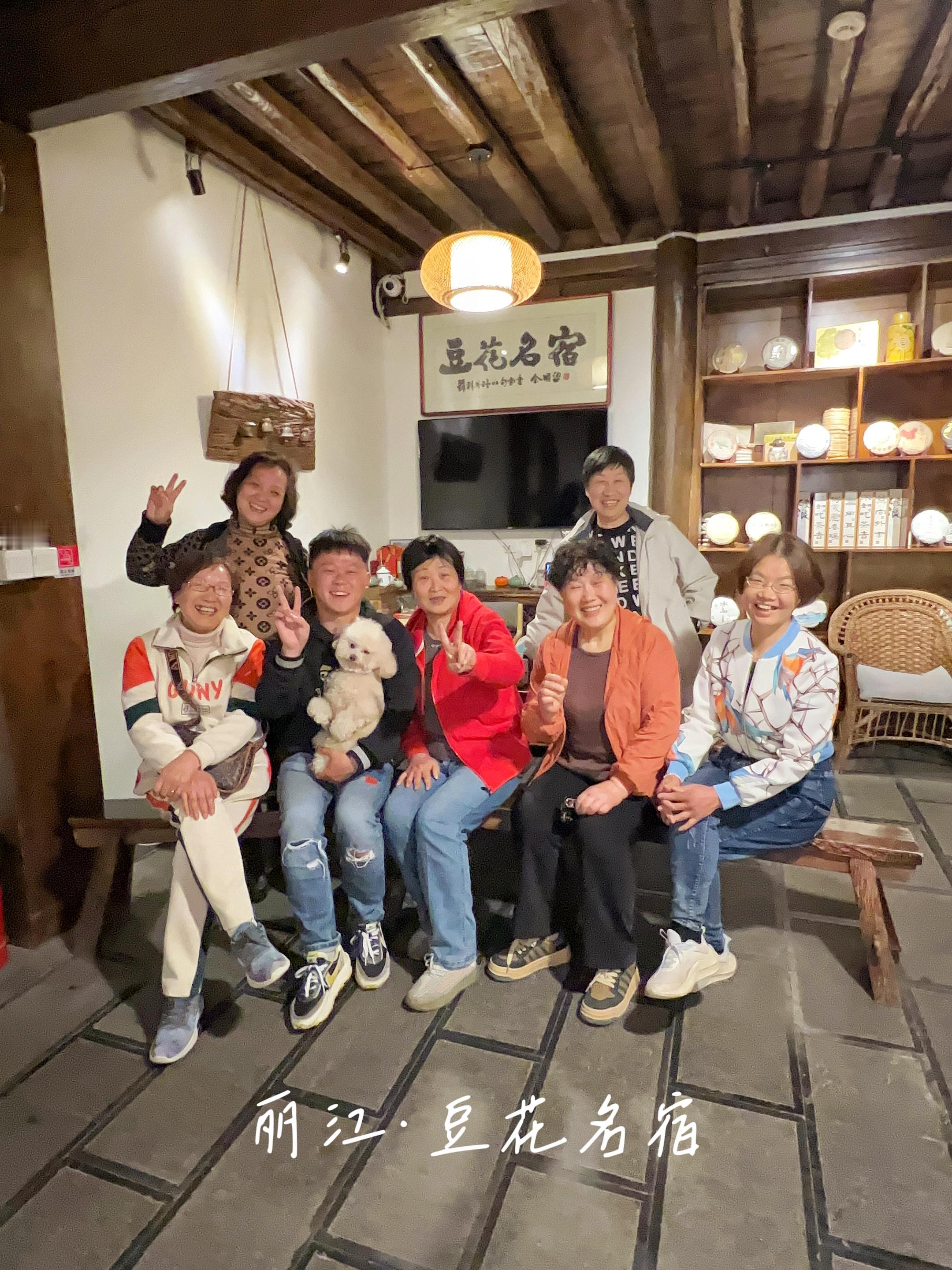 有些游客就是不喜欢带脑子出门 喜欢被领着玩 只负责开心 我也是这种人 如果有别人