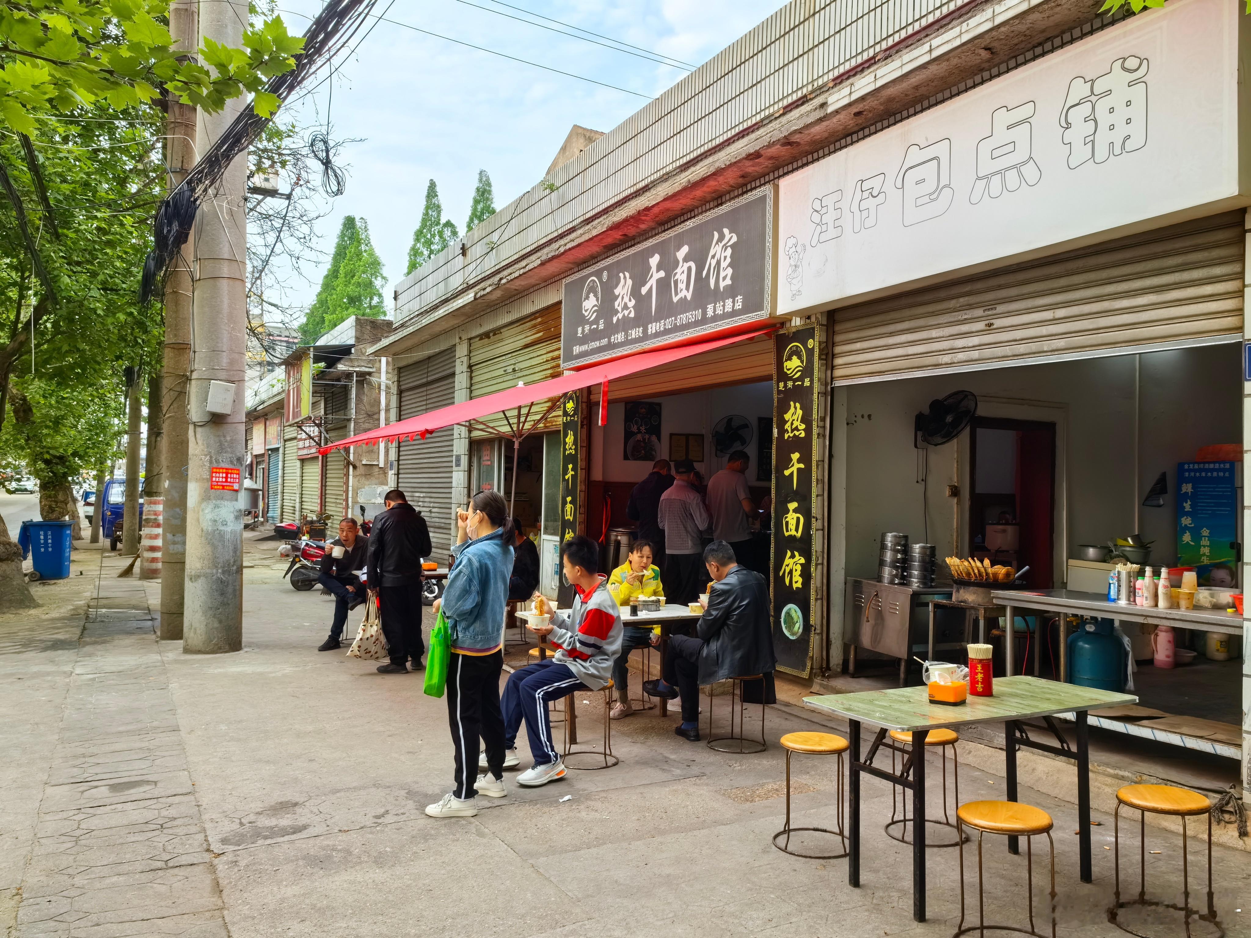 如果说人生是一段旅途，那么我希望在这段旅途中可以乘坐一辆汽车，慢慢的游览每一个地