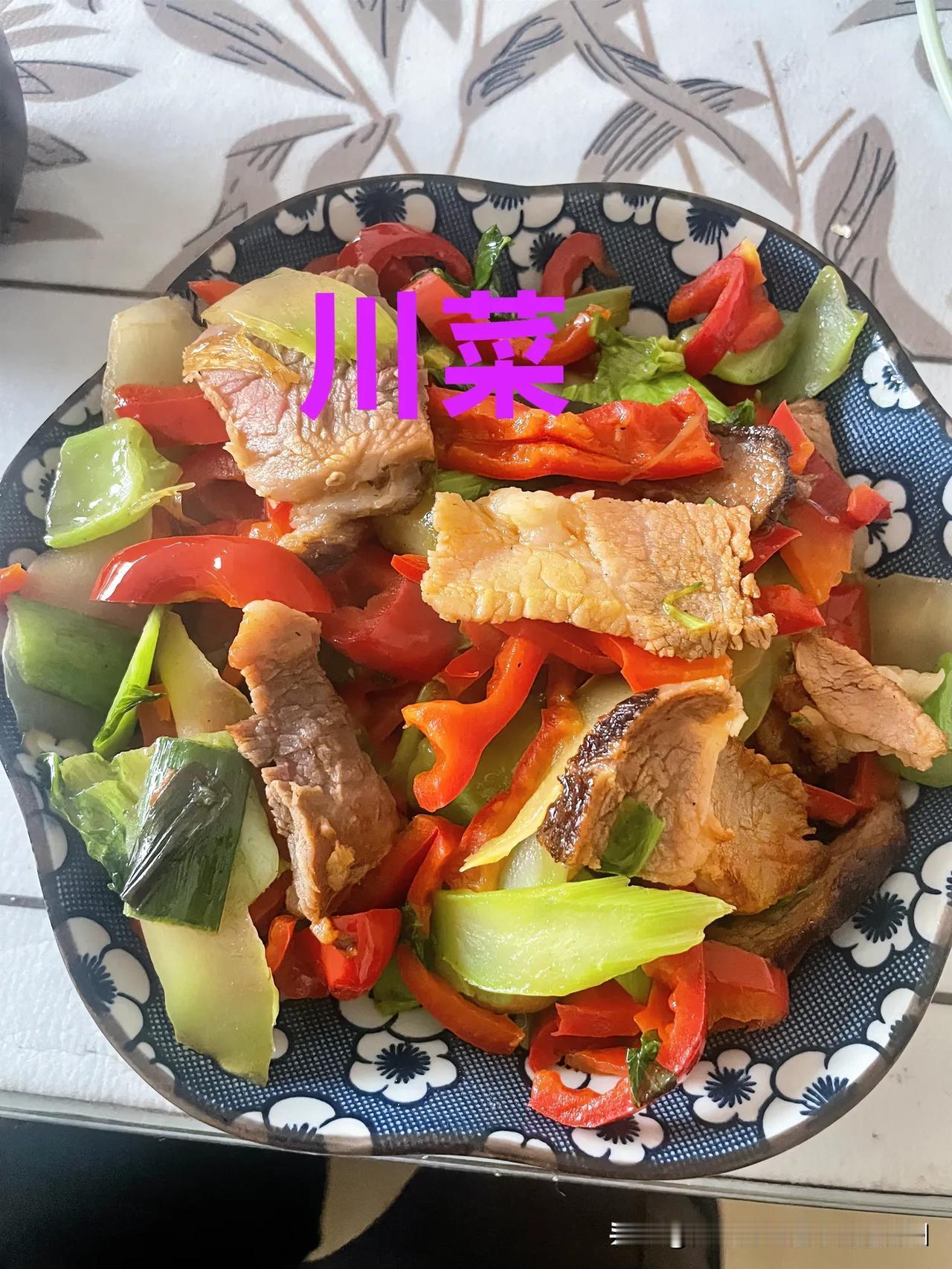 妈呀，太好吃的炒腊肉了
川妹子在福州生活20几年了，一直不喜欢吃海鲜，还是咋四川