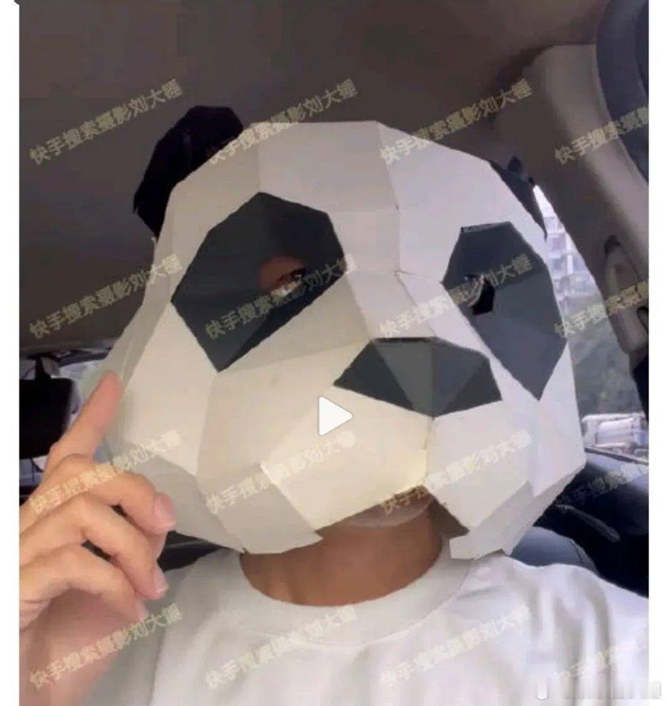 #曝十个勤天成员恋情# 刘大锤说十个勤天有嫂子啦！明天爆他们其中一人的恋情！而且