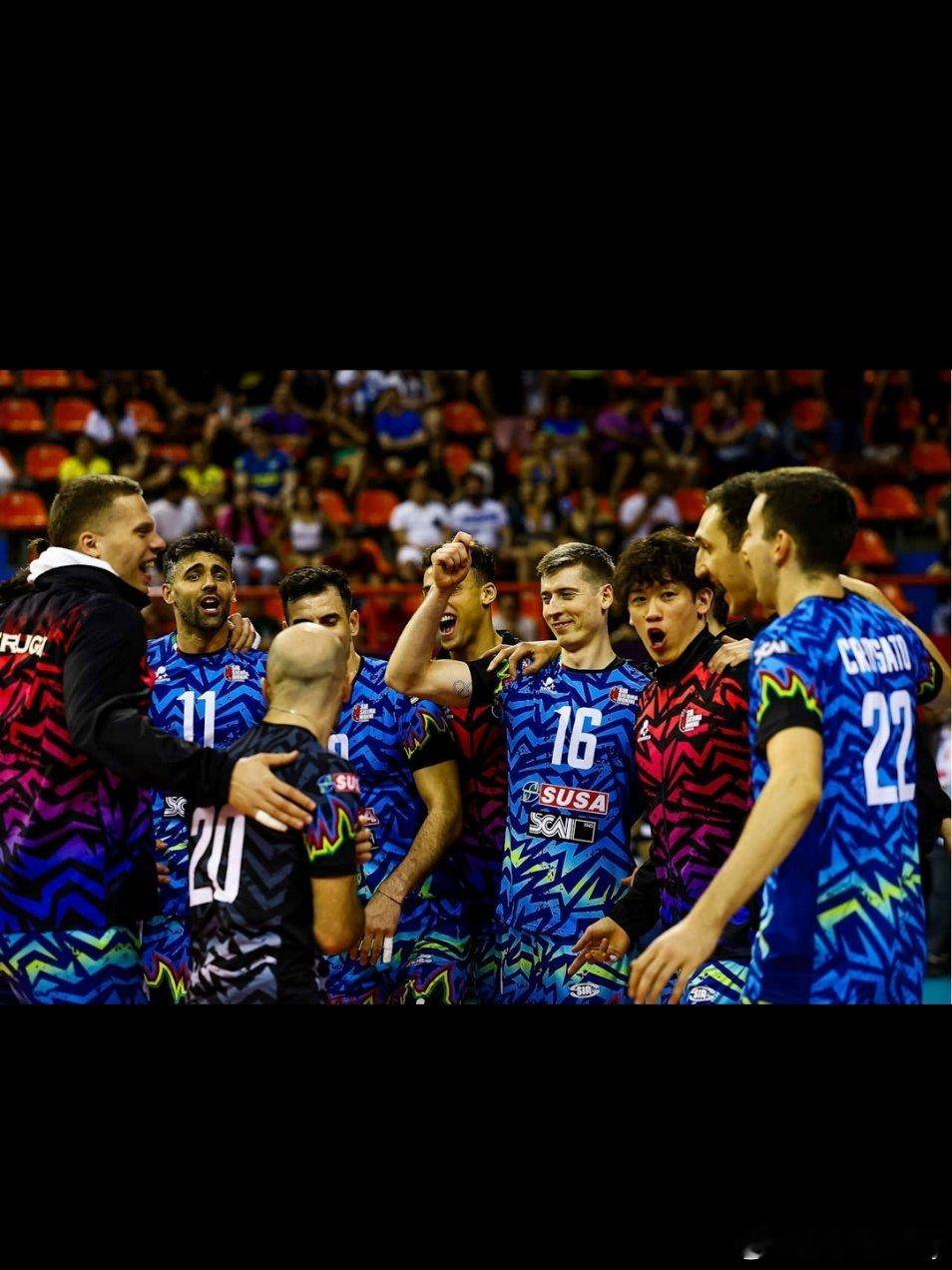 【意超男排】佩鲁贾3-0零封杯赛新科冠军维罗纳锁定常规赛第一，同时也获得了明年欧