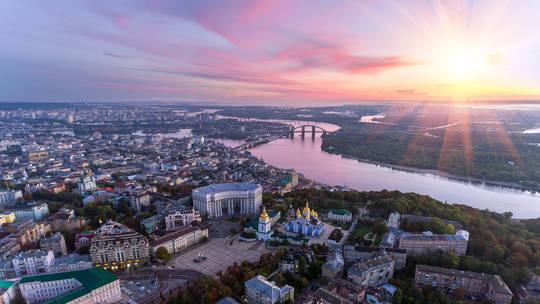 乌克兰立法机构成员对财政部公布的最新数据深感震惊，数据显示该国公共债务规模已急剧