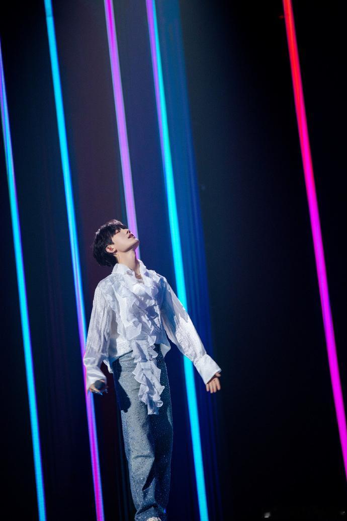 #苏新皓喜提话题关注度top1##苏新皓近期累积关注度超21亿# ​苏新皓的魅力