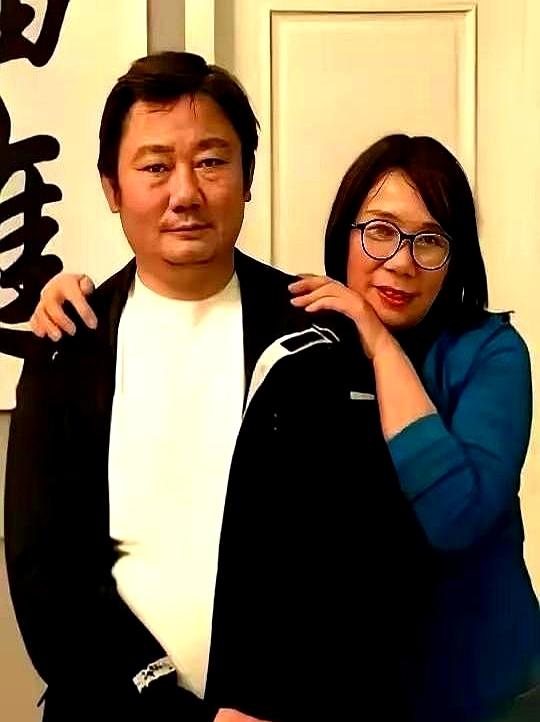 55万抵押款、万字长文，竟换不来儿子一个转发。
2016年，何琼抵押福州房子，给