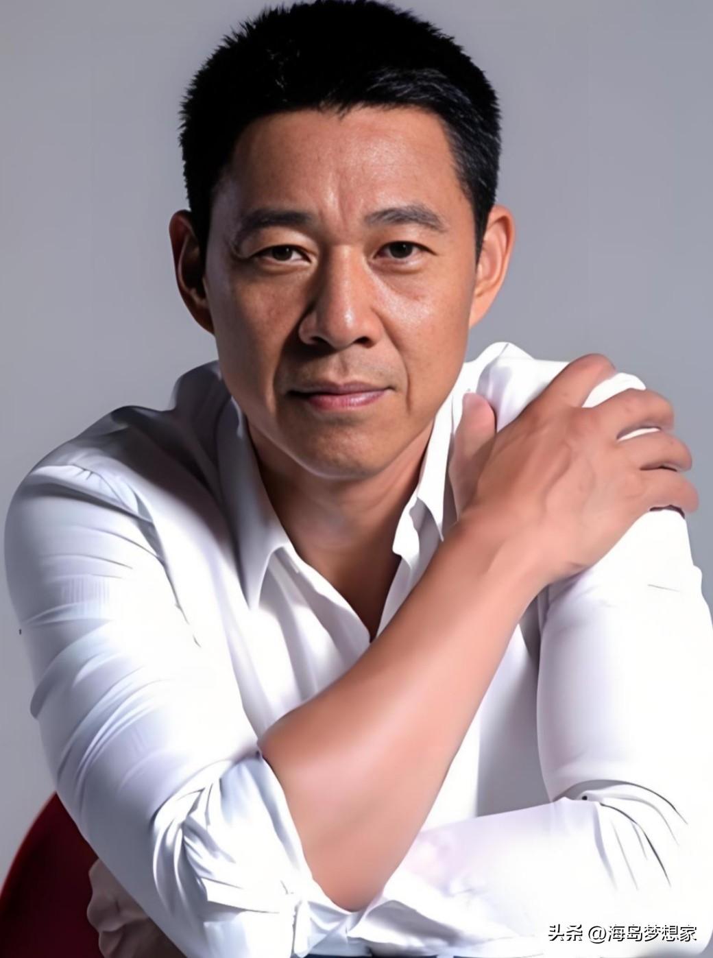 著名演员、国家一级演员，张丰毅1956年9月1日出生于湖南省长沙市，未满周岁随家