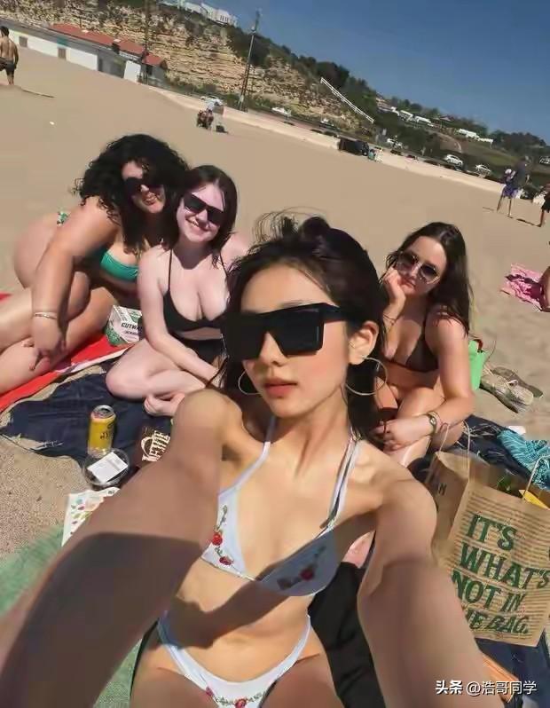 你敢相信这是黄磊的女儿，黄多多吗？
她在国外留学的时候，环境已经彻底的改变了她的