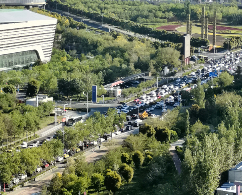 普通人的足球盛宴！后勤大叔、外卖小哥、牧民兄弟，在绿茵场绽放光芒这才是最接地气的