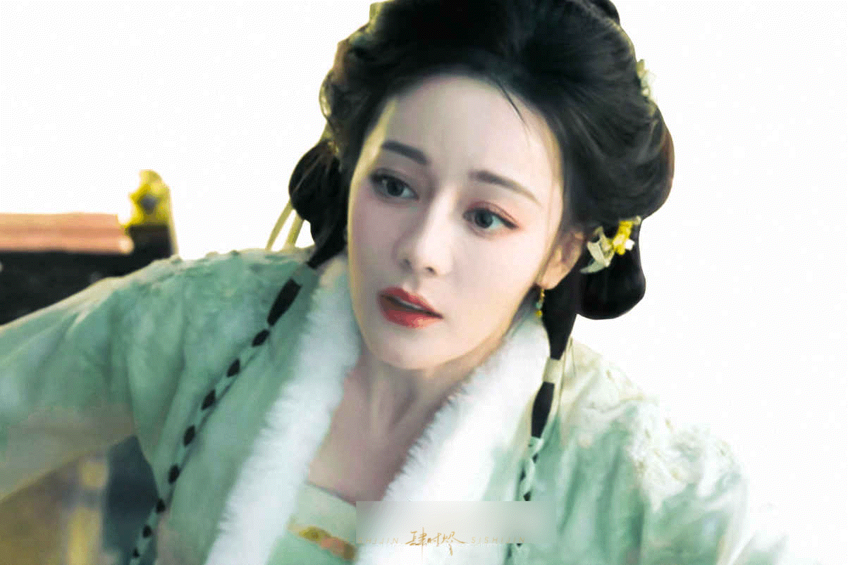 白日提灯 开播，看完两集了，女主出场就很吸睛，非常bking，剧情新颖，人设带感