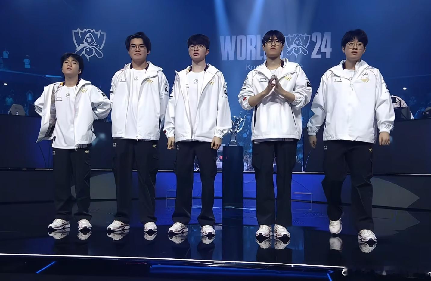 BLG决赛这派克必须得ban，来回游压根处理不了。#T1对战GEN# ​​​
