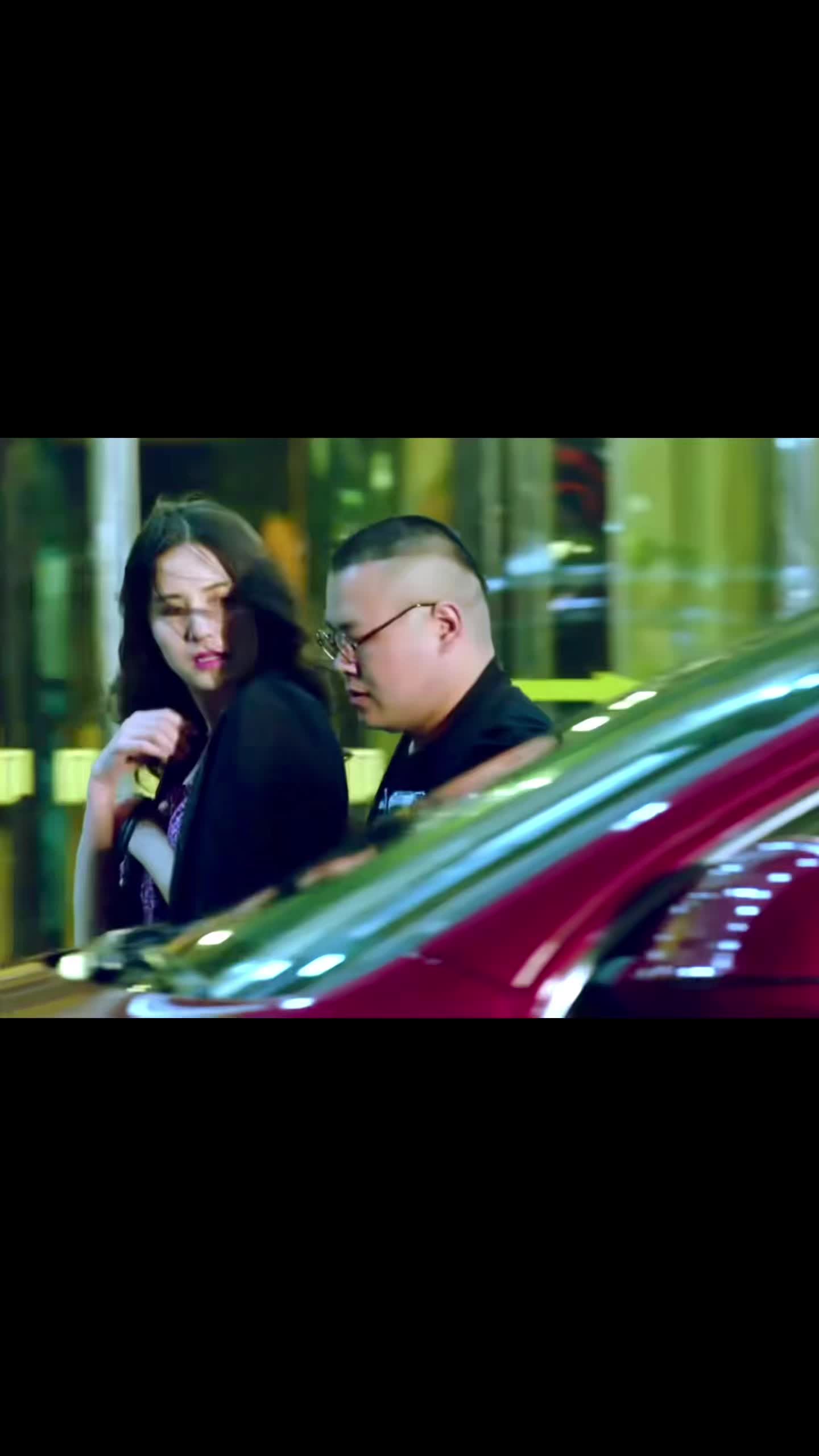这段好搞笑啊哈哈哈 就喜欢这种劲劲儿的易爽😁