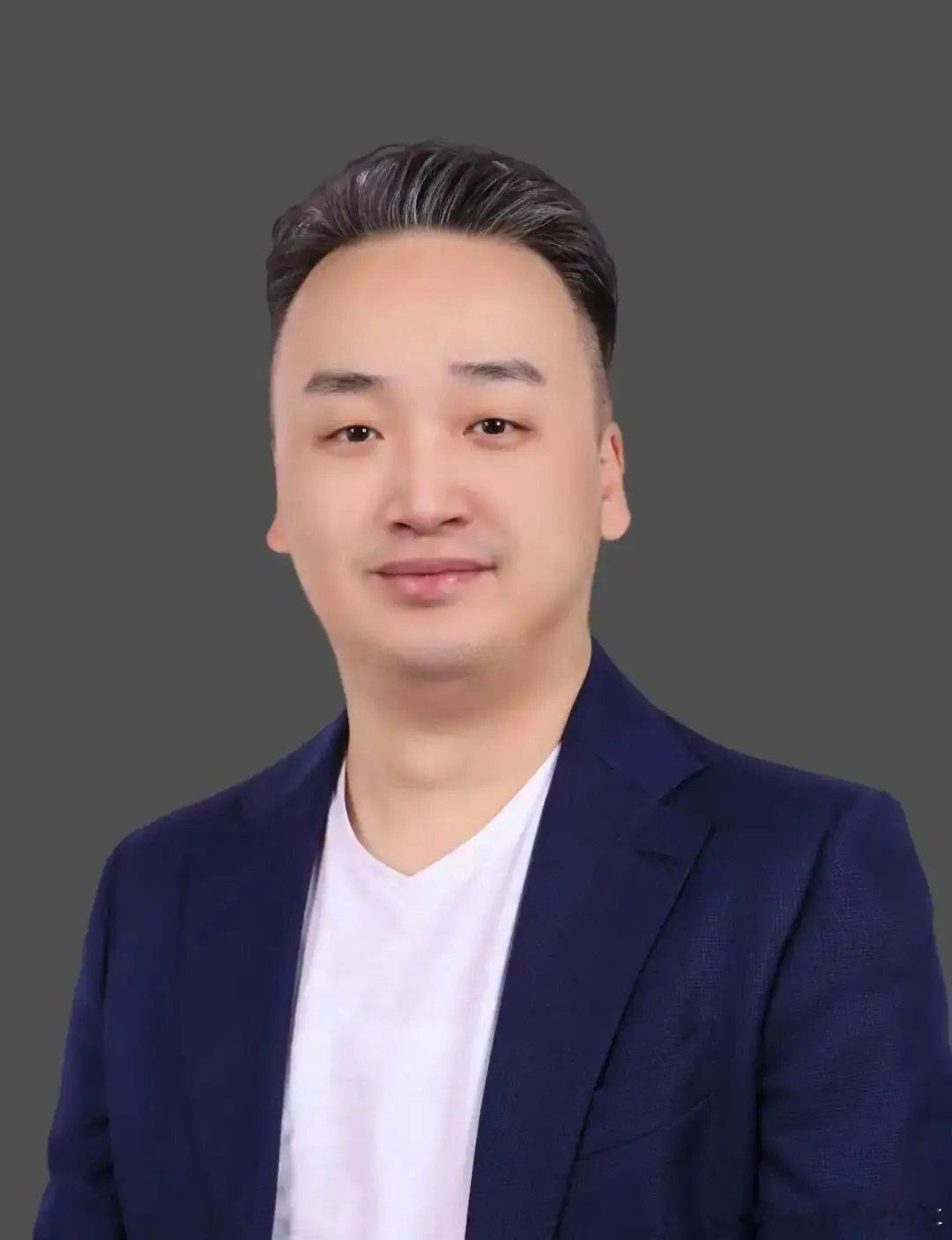 突发，北京奔驰和smart发生人事变动，这是对奔驰电动智能化转型的一次调整，尤其