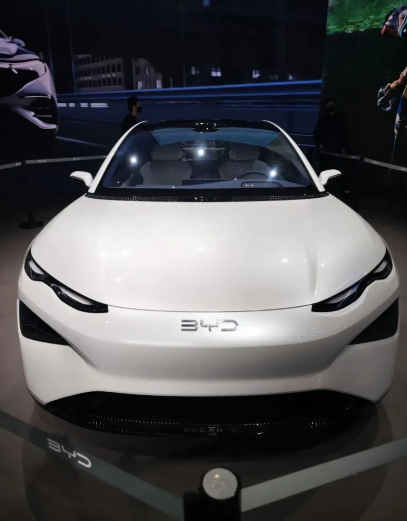 比亚迪明年王炸来了，海狮08ev，五米三的大车大型suv，轴距3米，超级E平台，