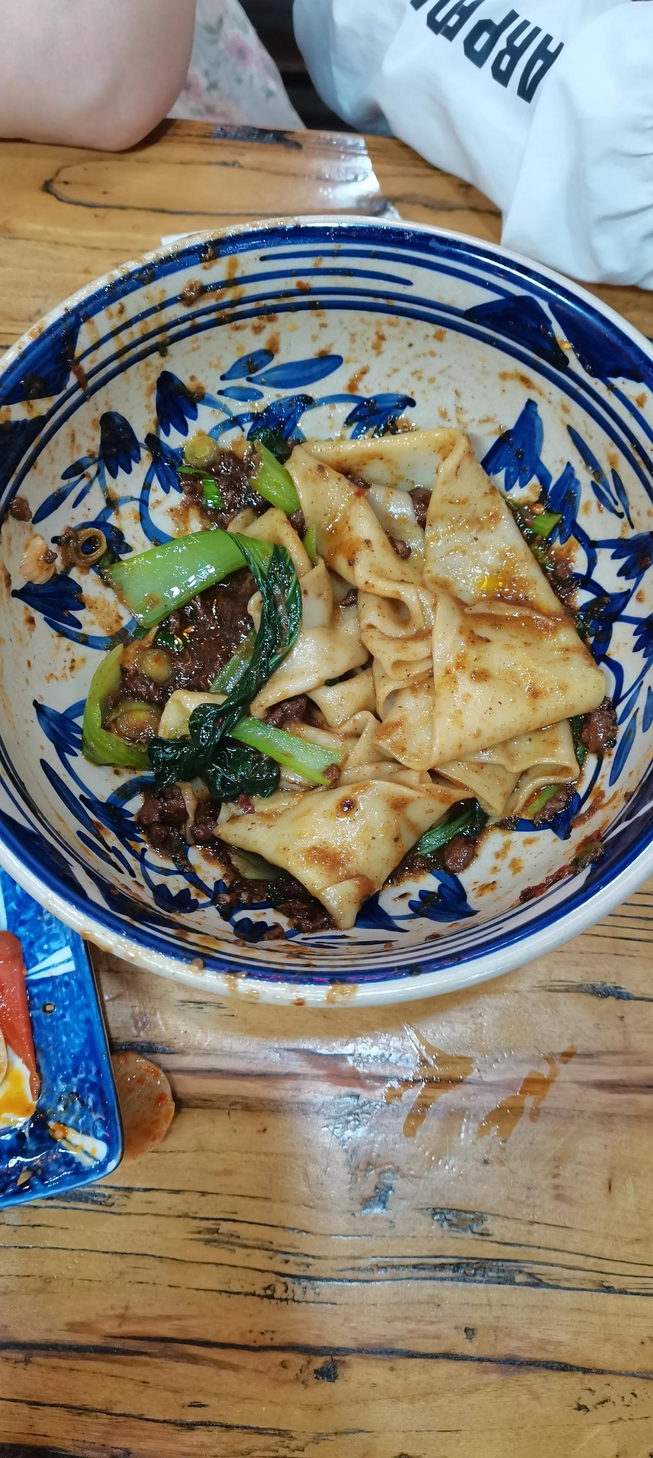 中国面食看陕西
陕西面食看西安
到西安一定要尝尝
biangbiang面
拌凉皮