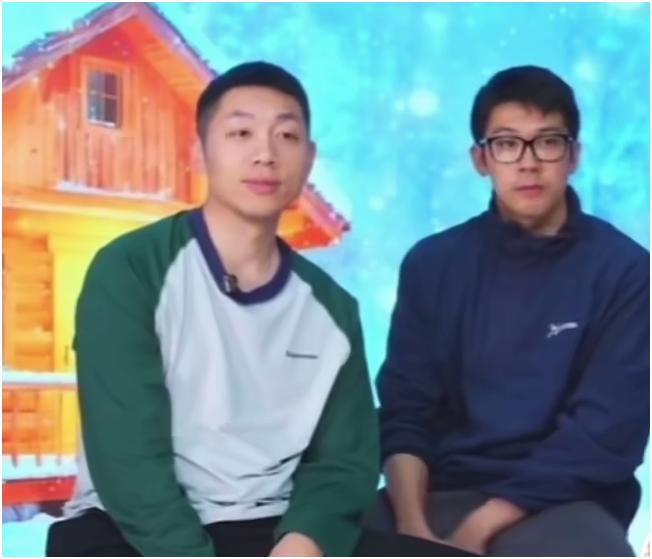 许昕最近直播谈到了下面五个问题。
1、大概28号会官宣自己在乒协新的职务。
2、