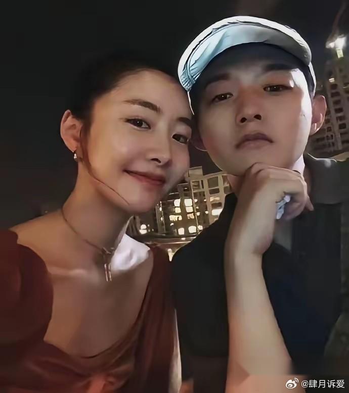 男明星最好和女明星谈恋爱，不要找素人，那些分手被锤的基本女朋友全是素人。陈露和霍