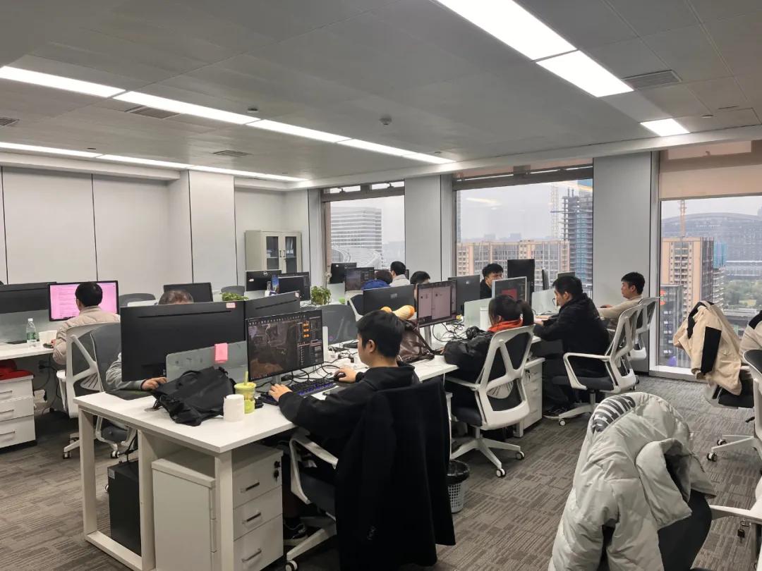 草根团队单月收入2000万，成本超低？主创：这比找大佬香多了