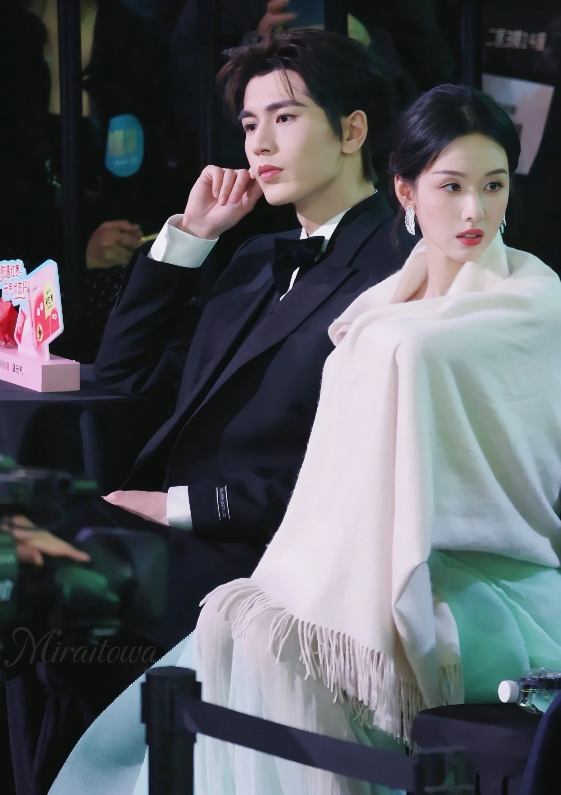 又刷到一组同框 