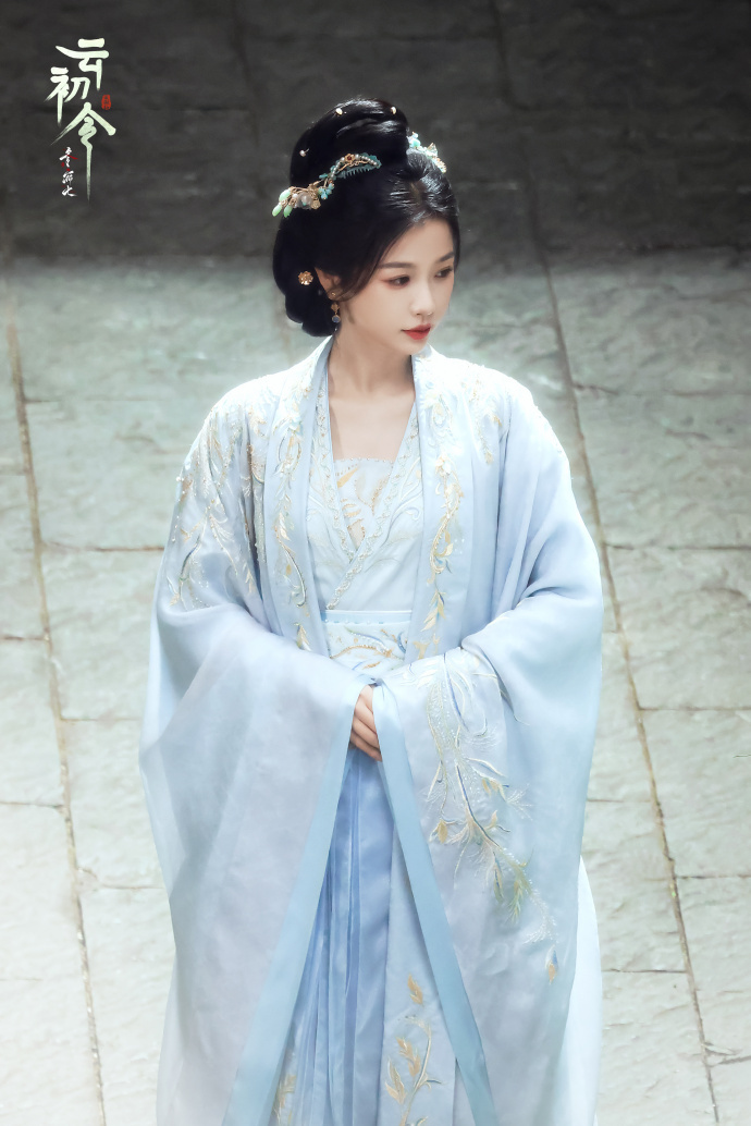 云初主母好美啊虞书欣云初令出妆