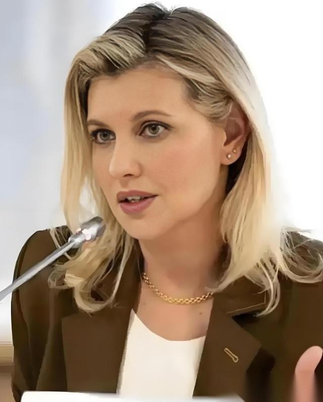 四年战争，泽连斯基的老婆终于扛不住了！
3月30日，乌克兰第一夫人叶莲娜·泽连斯