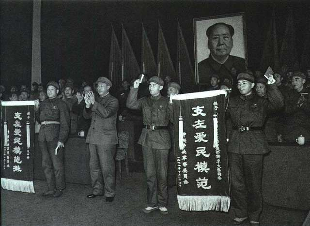 历史上的今日  1967年12 月 7 日 批准授予中国人民解放军六〇一一部队某