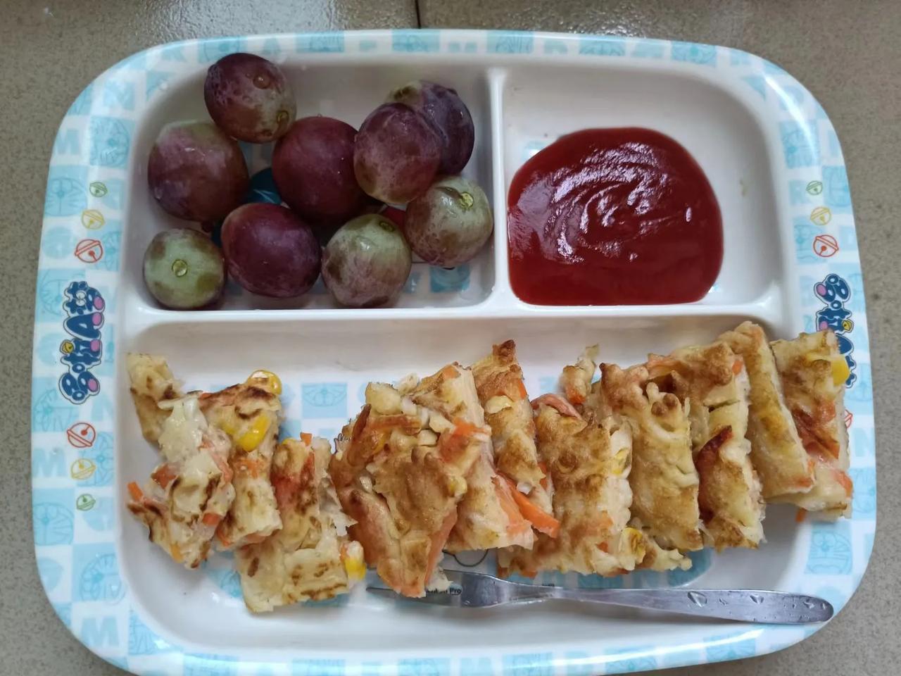 #我在家喜欢做什么# 老公上班娃上学我一个人在家  送娃上学后买点菜回家    