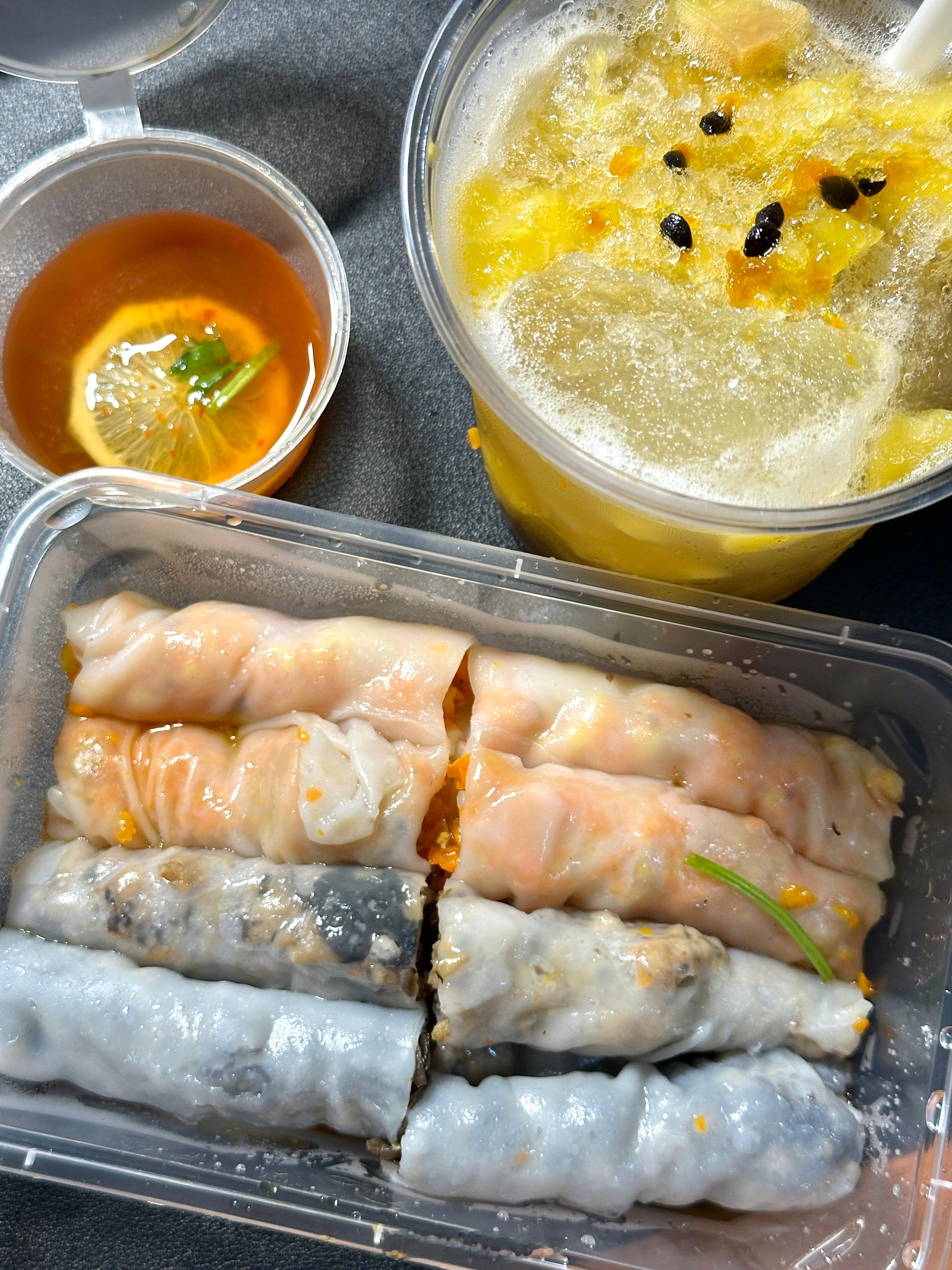 在宿舍窝了一天[衰]傍晚喜提一万字✍️任务 ​​​