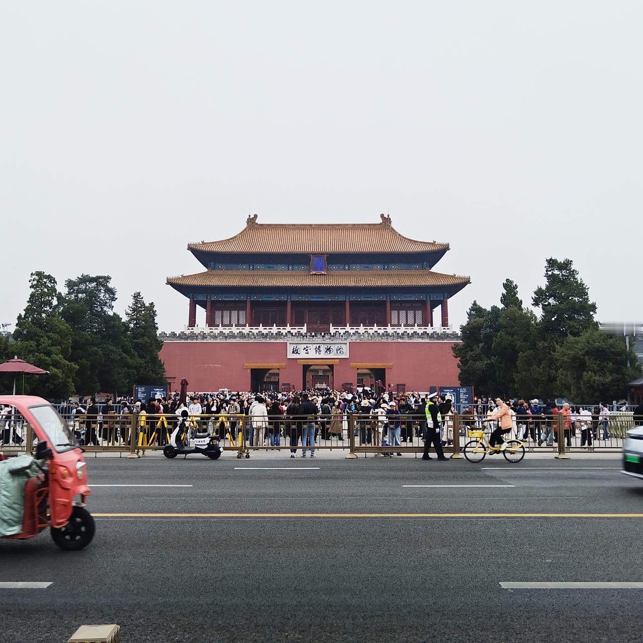 故宫每天都是人潮汹涌