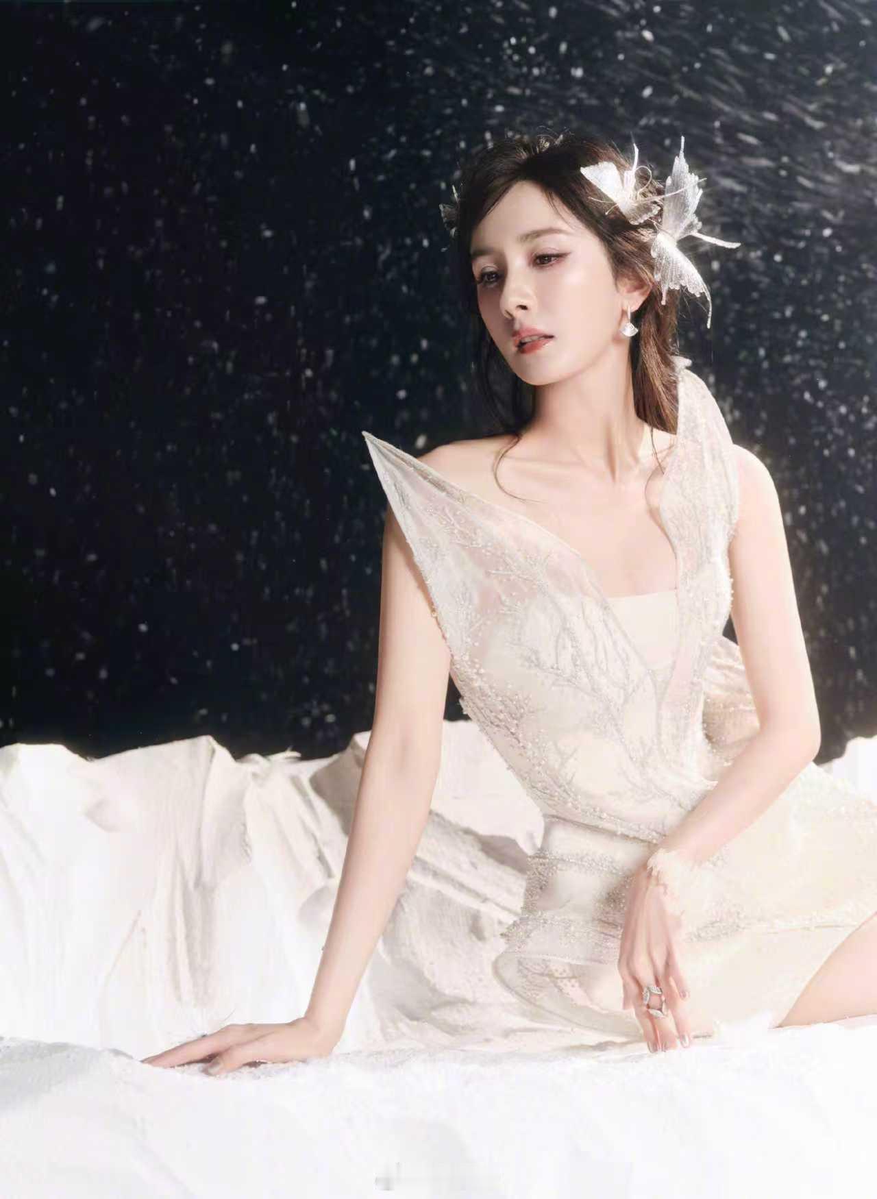 杨幂沈腾新增代言杨幂沈腾这对话太洗脑了 沈腾的“万能应答术”真的笑疯！不管杨幂抛