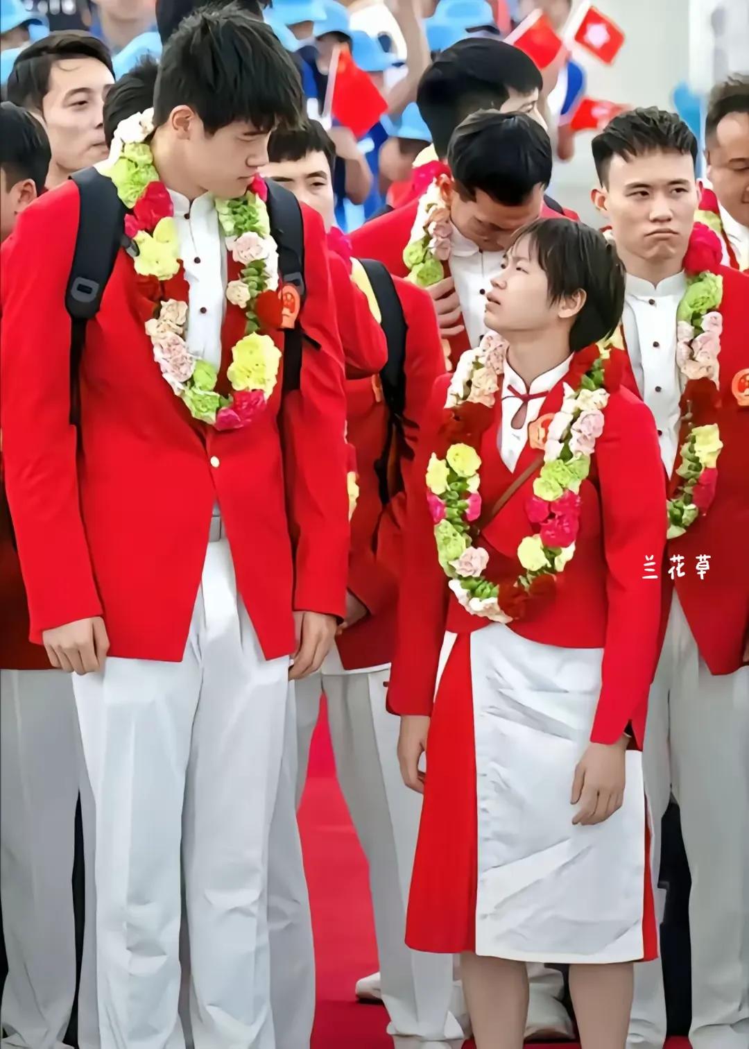 潘展乐和全红婵，跳水界最真实的两个人。一个19岁，一个17岁，都还没被社会这个大
