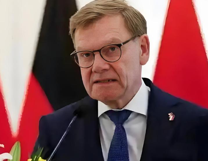 快讯！快讯！德国外长瓦德福尔中国访问取消！

这事儿没等中国外交部正式回应，德国