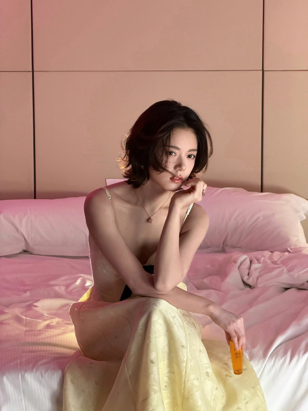 赵今麦拍摄花絮live图～麦麦美的发光