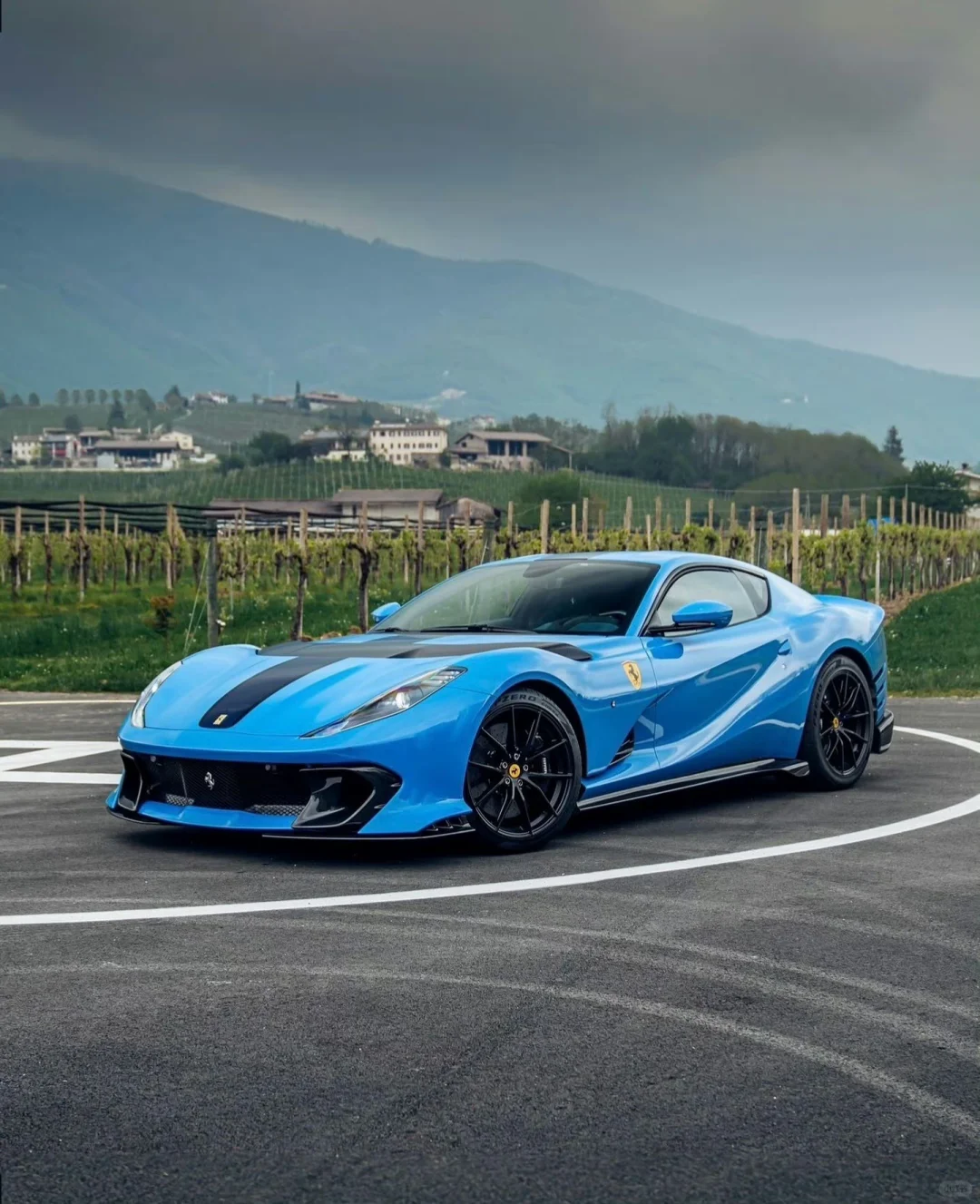法拉利812 Competizione