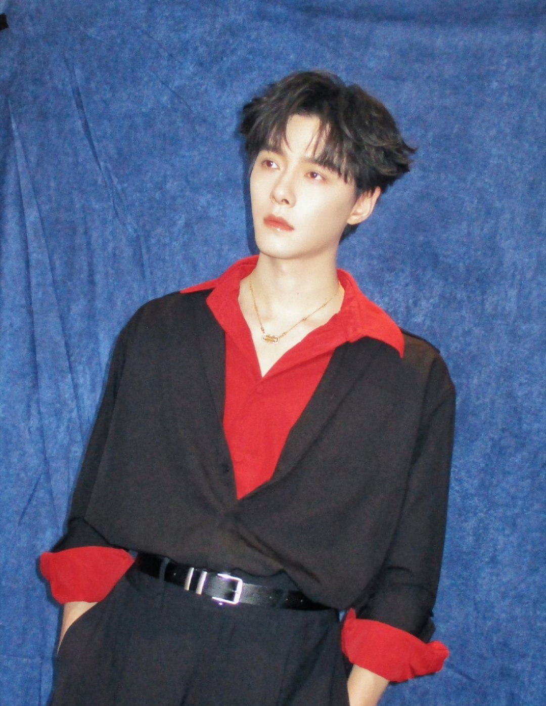 喜欢看方逸伦修身的衣服！超级帅期待更多新的