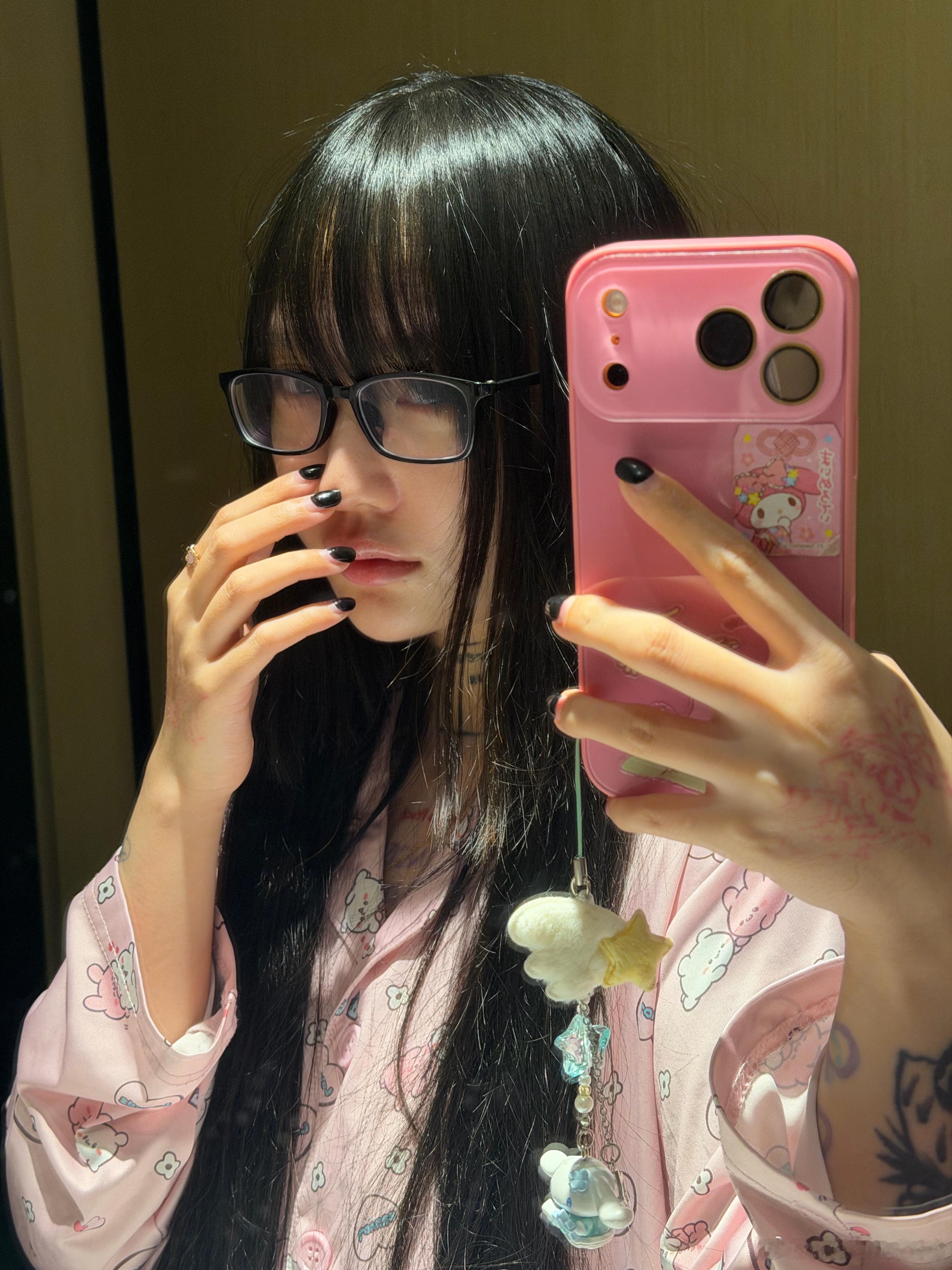 -该剪刘海了 