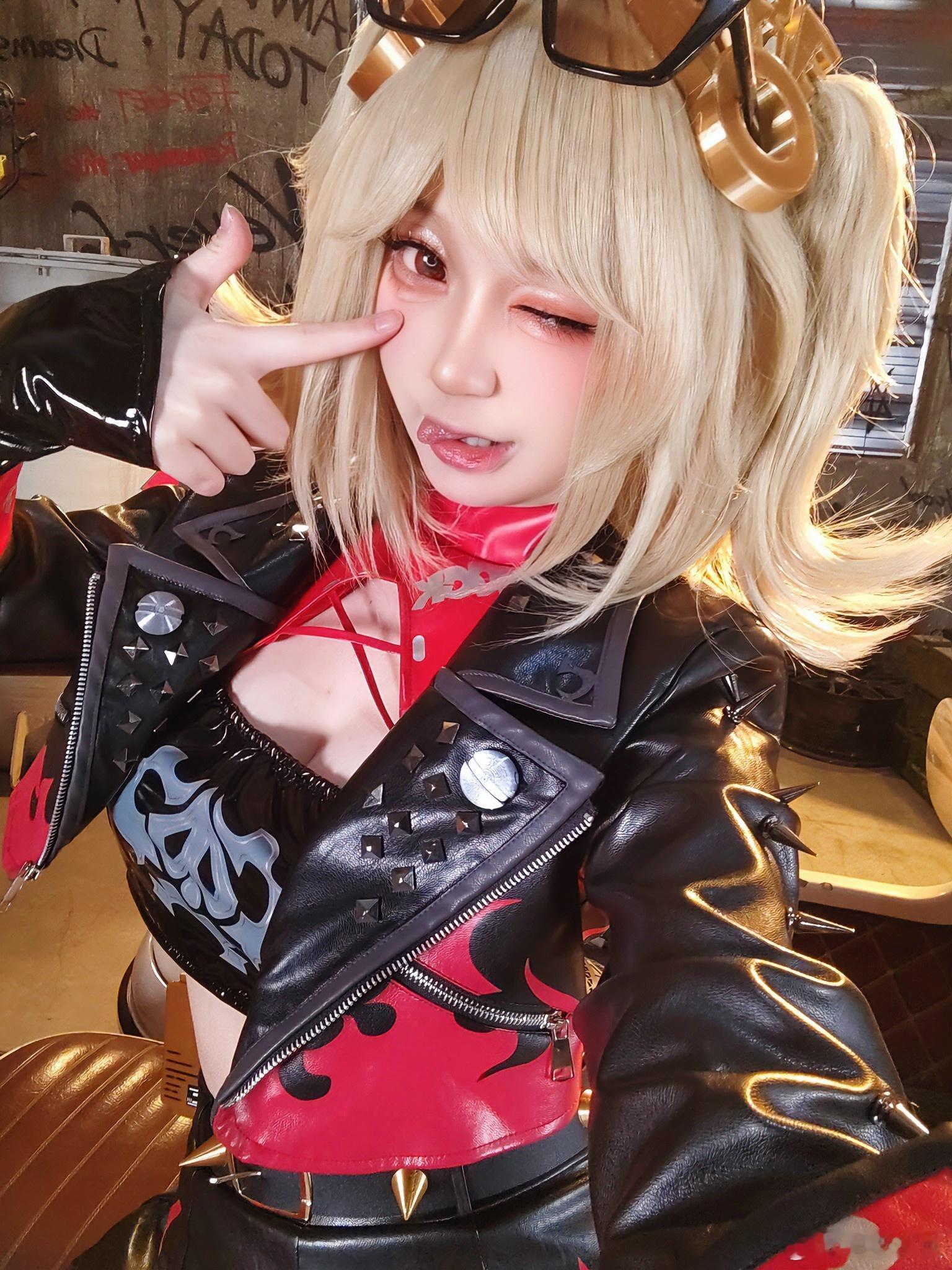 帅气机车少女上线！ cosplay  绝区零  绝区零柏妮思  绝区零[超话] 