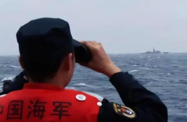 48小时连环反杀！日本闯台海卖军火，中国把“岛链钥匙”握手里了！日本48小时内连