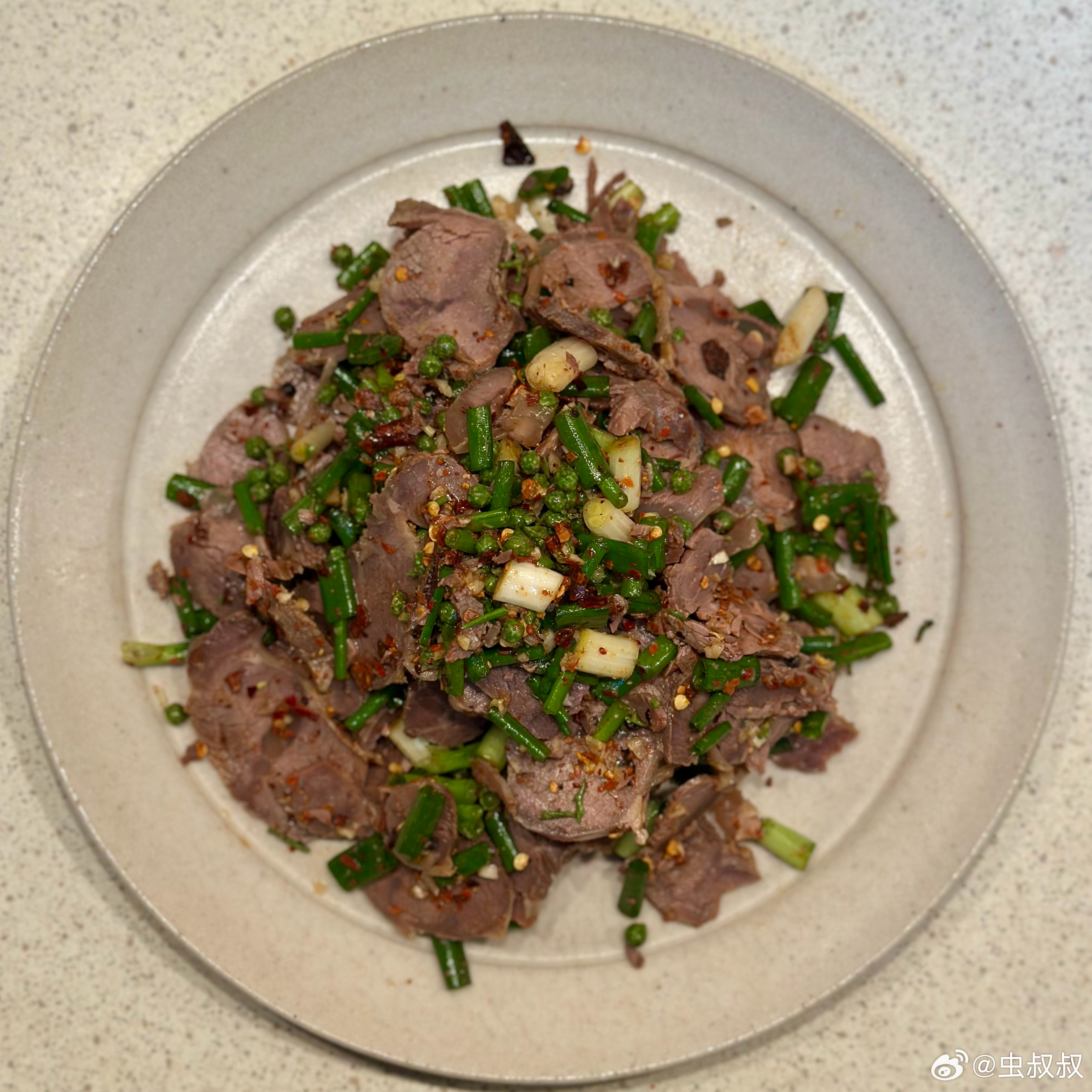 晚餐。干拌牛肉，海鲜炒饵块（年糕），粗粮拼盘。 ​​​