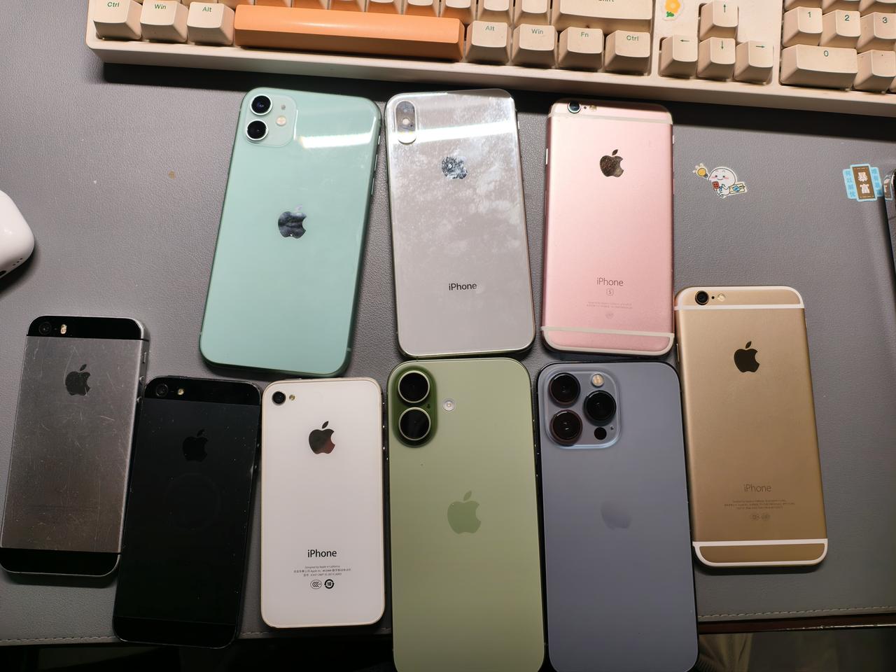 哪代iPhone你觉得是工业设计巅峰
iPhone4
iPhone5S
iPho